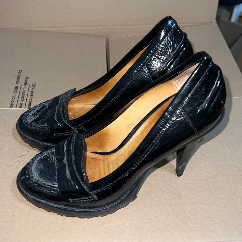 Micheal kors loafer heel